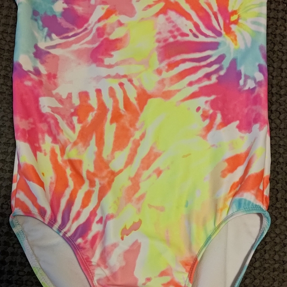 Place Multicolor Tie-Dye Garment - Picture 5 of 7